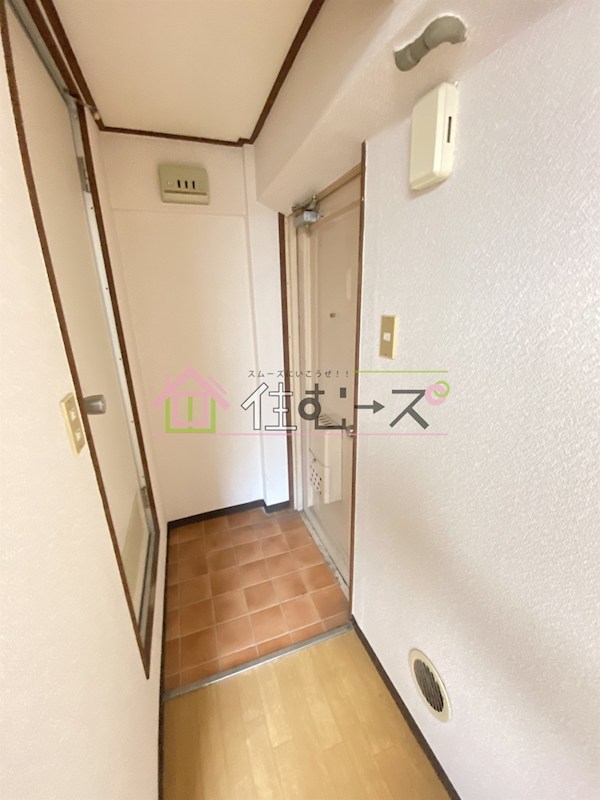 新大阪サンマンション2号館 玄関