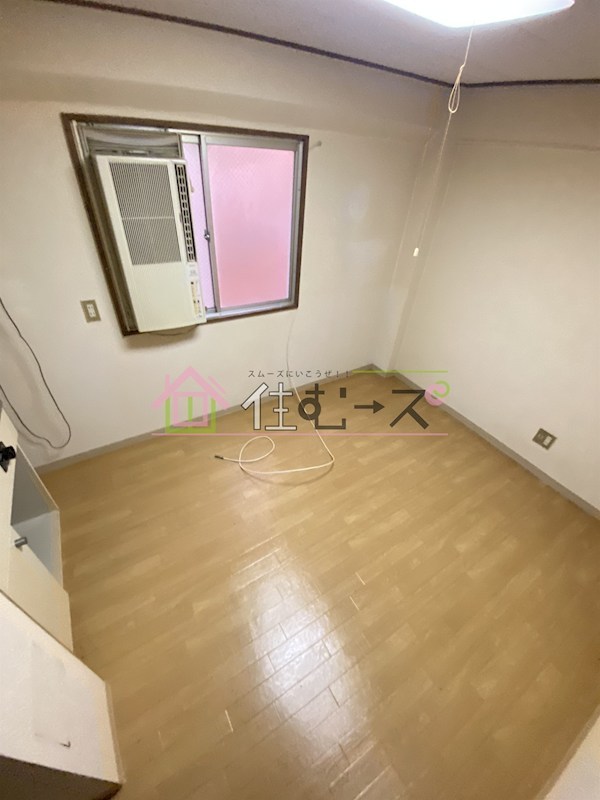 新大阪サンマンション2号館 ベッドルーム