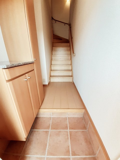 ヴィラプルメリア 玄関