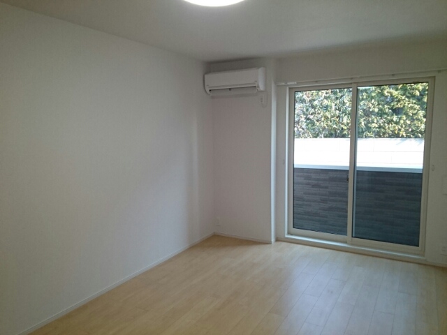 ヴィラ　キックス　フロントⅡ リビング