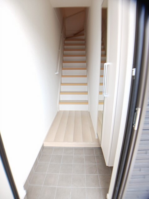 フォンターナ西大路 玄関