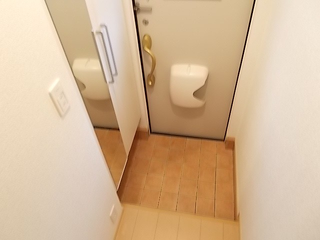 メゾン－１５ 玄関