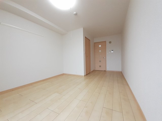 ラージ リビング