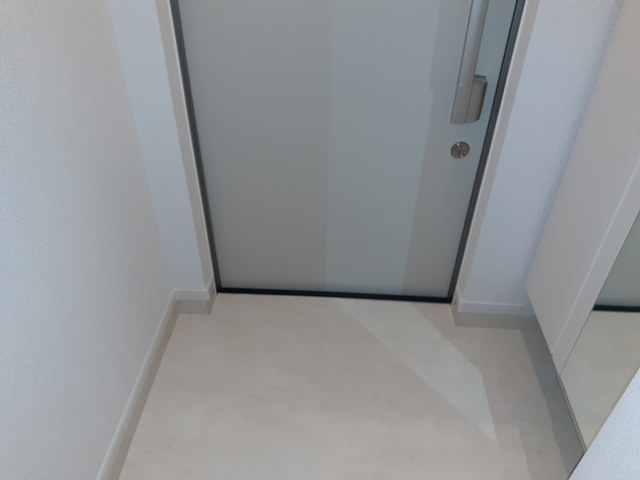 サンプラザ金剛 玄関