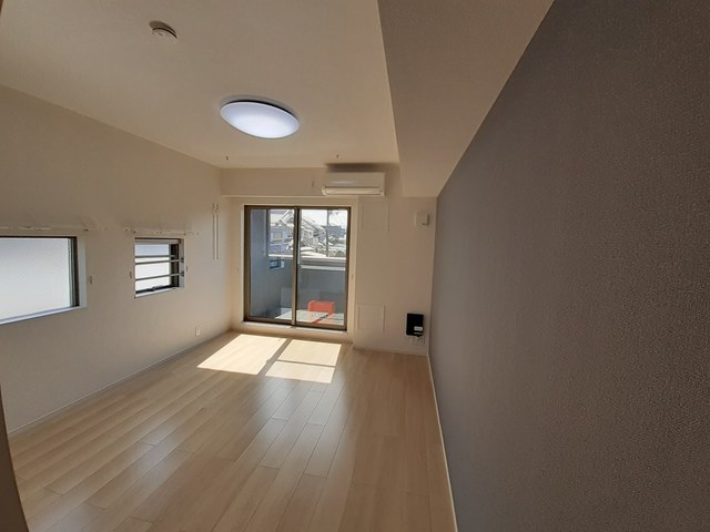 サンプラザ金剛 リビング