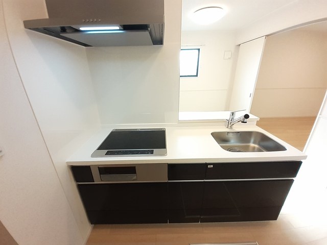 スペチアーレ　ウーノ キッチン