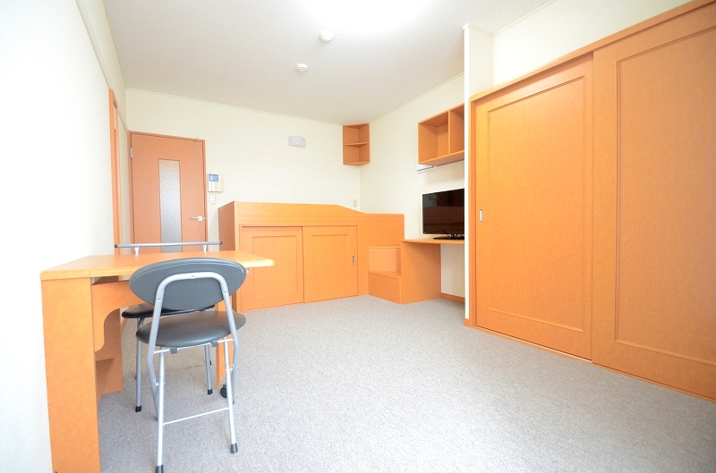 レオパレスフォレストⅡ リビング