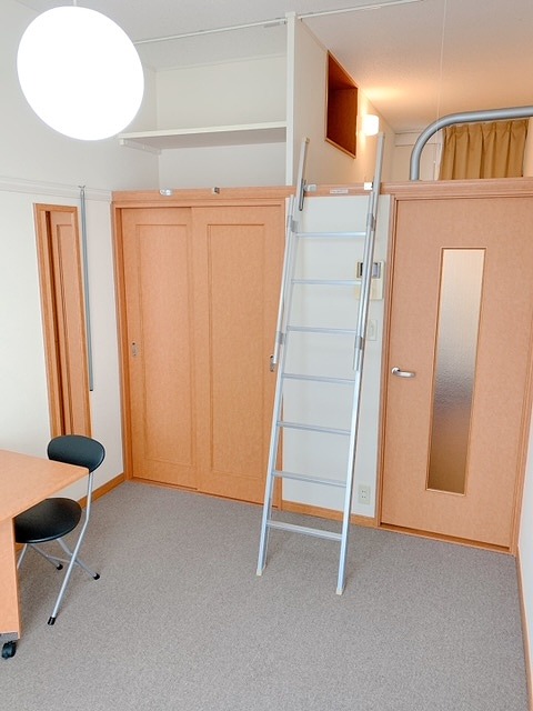 レオパレスＺｅｐｈｙｒ ベッドルーム