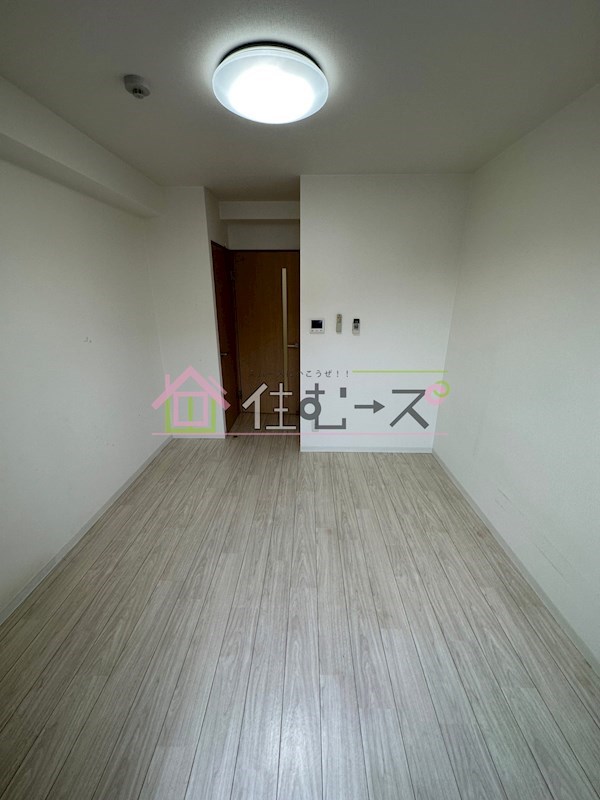 グランエクラ今宮戎 リビング