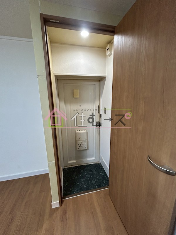 大宝　島之内ロイヤルハイツ 玄関