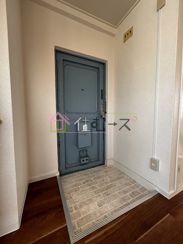 リアライズ帝塚山  玄関
