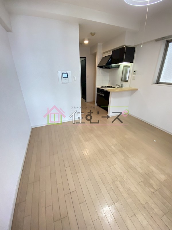 クレアート新大阪パンループ リビング