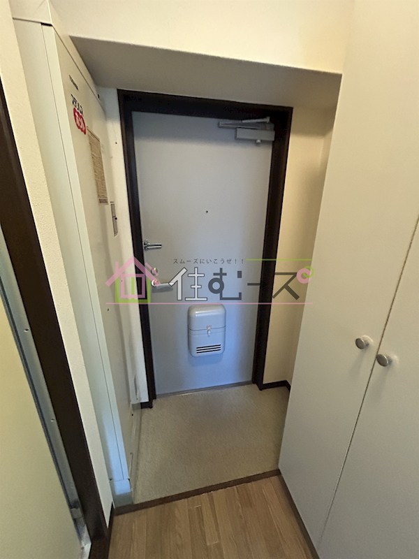 ドミール堺筋本町 玄関