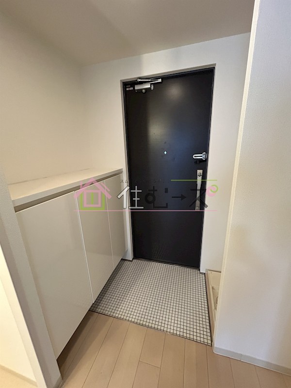 エステムコート大手前レシェンテ 玄関