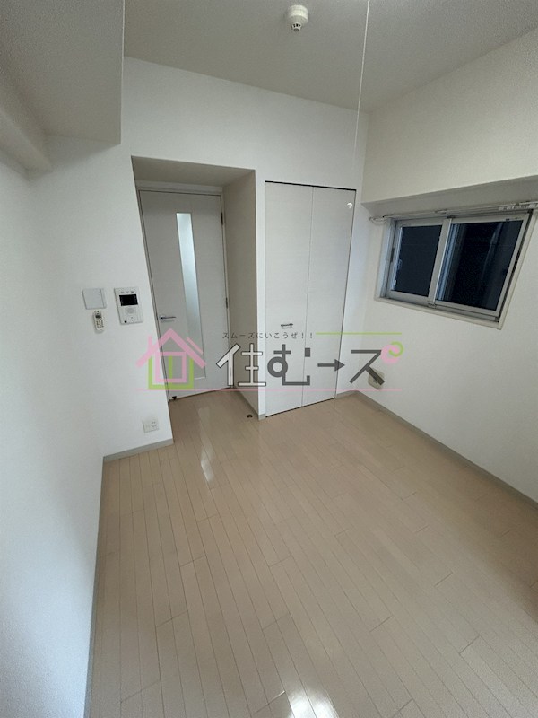 エステムプラザ大手前エヴァース リビング