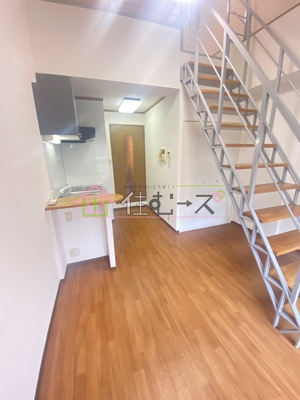 ノルデンタワー新大阪アネックス  リビング