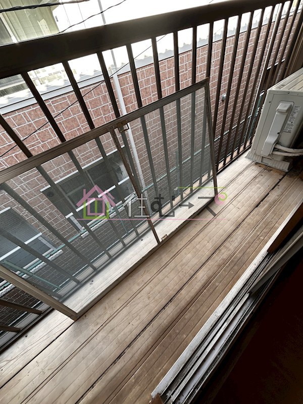 苅田9丁目貸家 ベランダ