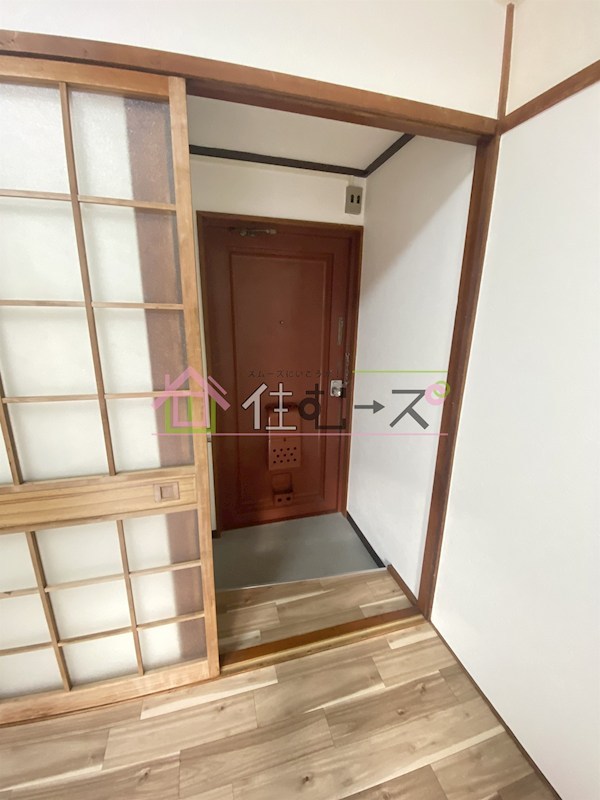 リアライズ東三国 玄関