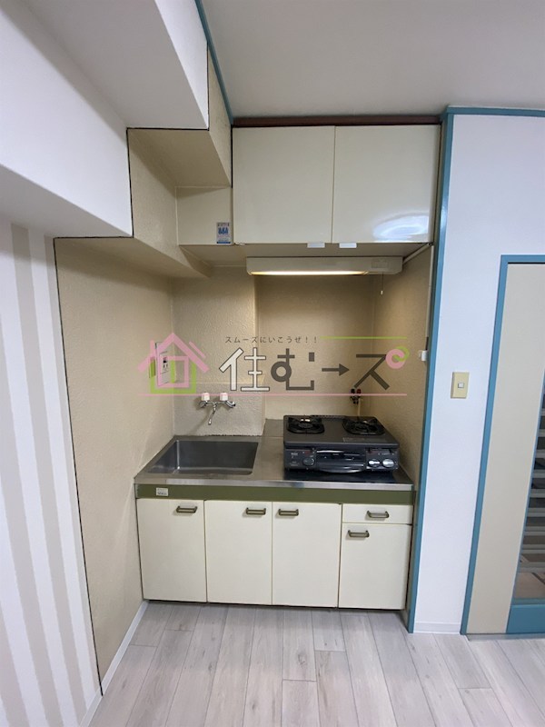 シオザキビル キッチン