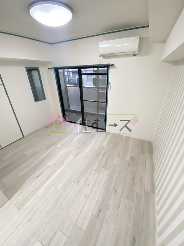 シオザキビル ベッドルーム