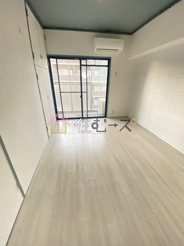 シオザキビル ベッドルーム