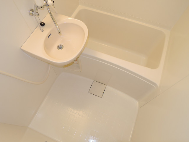 レオパレスドリームⅢ 風呂画像