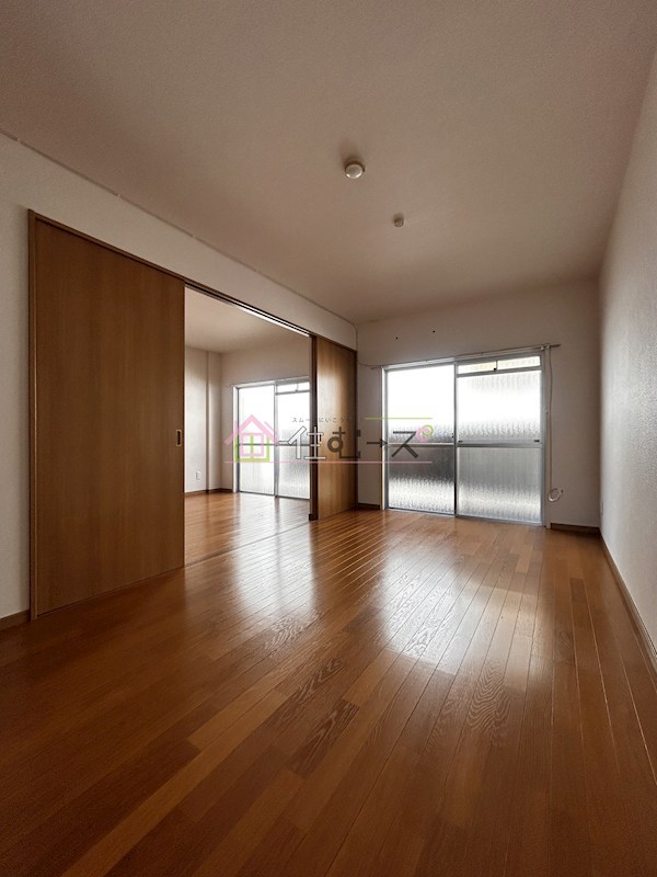 第2サンレジデンス ベッドルーム