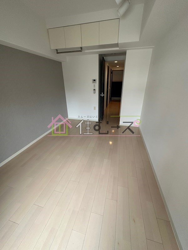 セレニテ本町Roji02 リビング