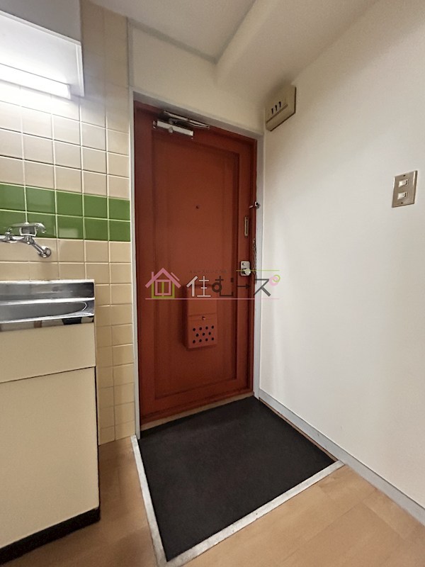 ホワイトシティ平野 玄関