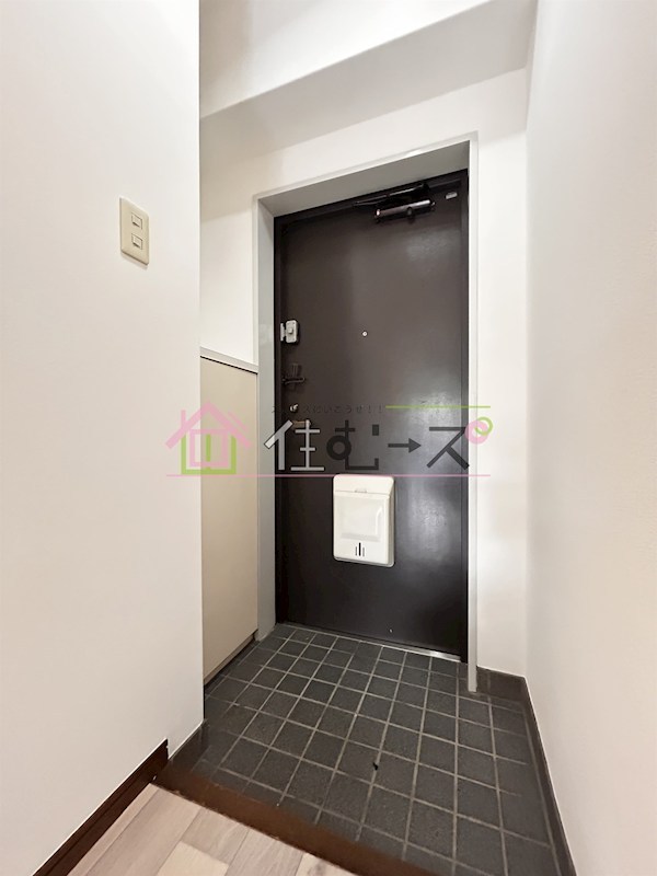 グランディール鹿島 玄関