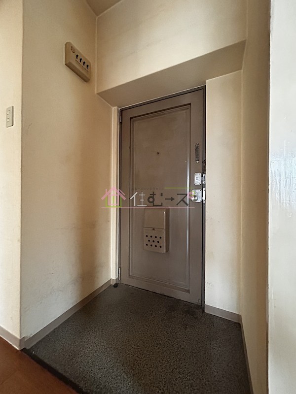 メゾンムーラン 玄関