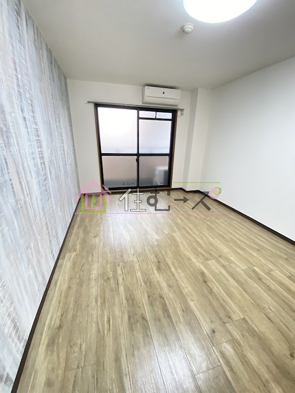 スタンドアップ野里 ベッドルーム