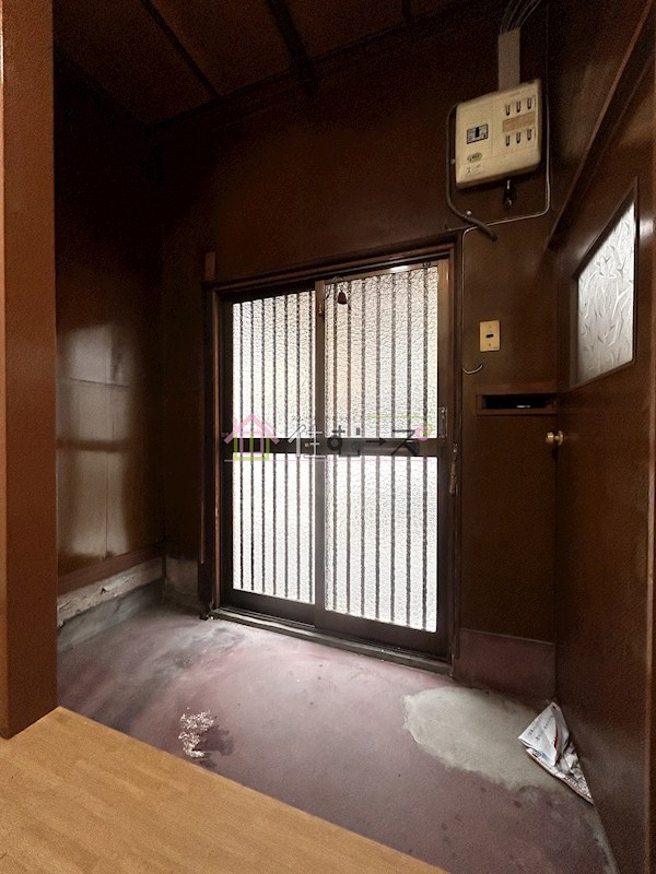 平野本町2丁目貸家 玄関