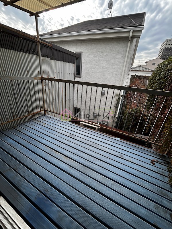 平野本町2丁目貸家 ベランダ