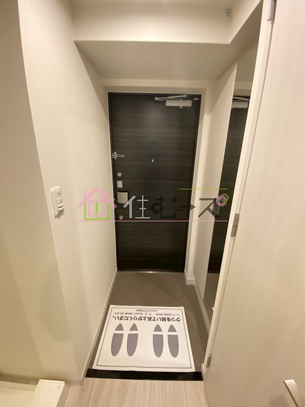 アドバンス大阪ヴェンティ 玄関