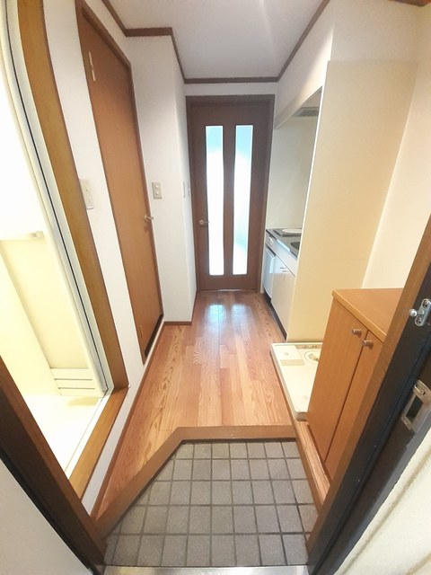 ドミール関空 玄関