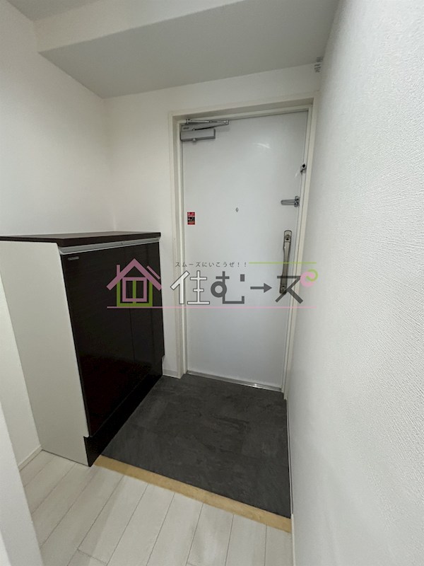 YOSHITOMI SANNOU 玄関