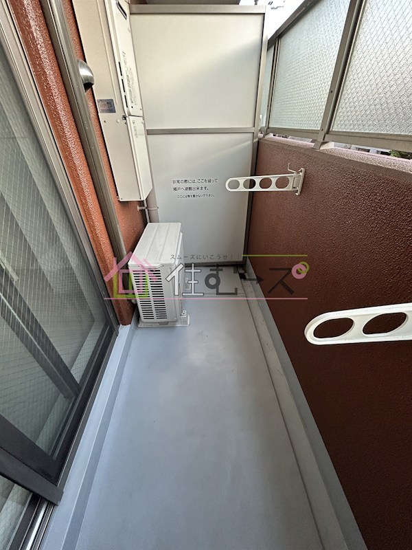 YOSHITOMI SANNOU ベランダ