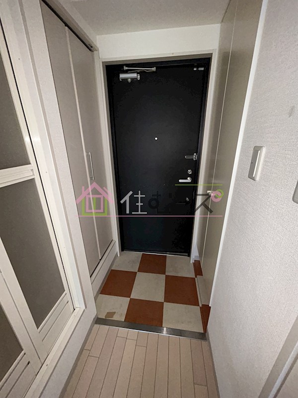 クレイドル西田辺 玄関