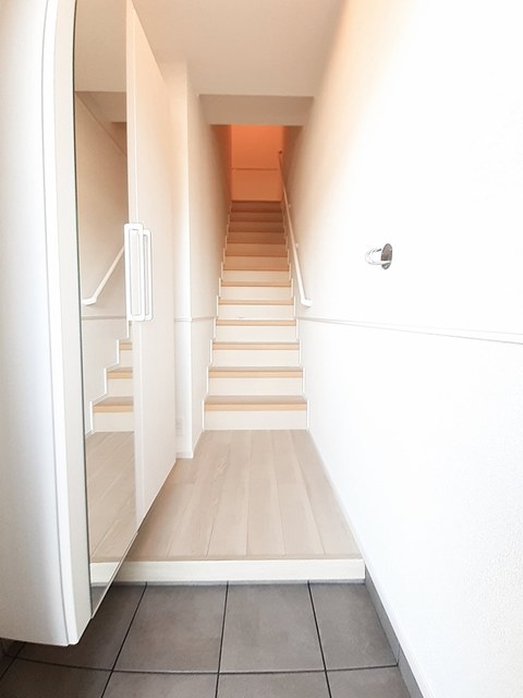 クルールＤ 玄関