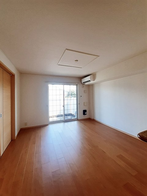 ソレイユⅢ リビング