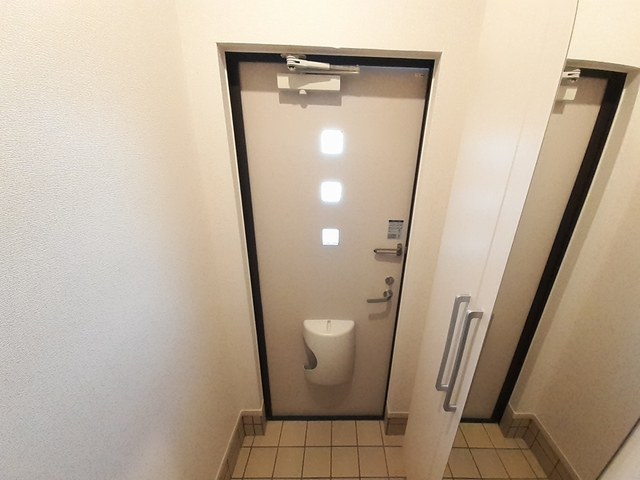 カメリア　サザンカ 玄関