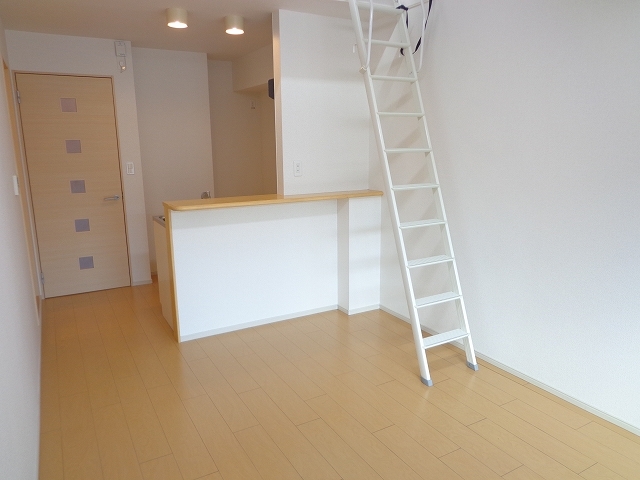 アンソレイエ　Ｎ リビング