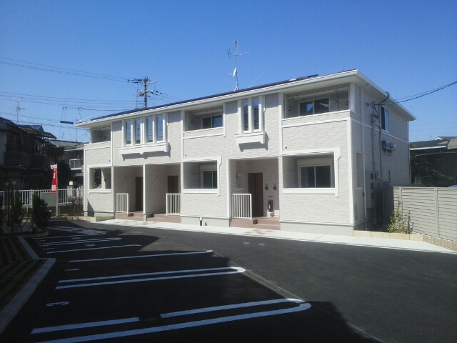 プラストサイド 外観