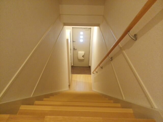 プラストサイド 玄関