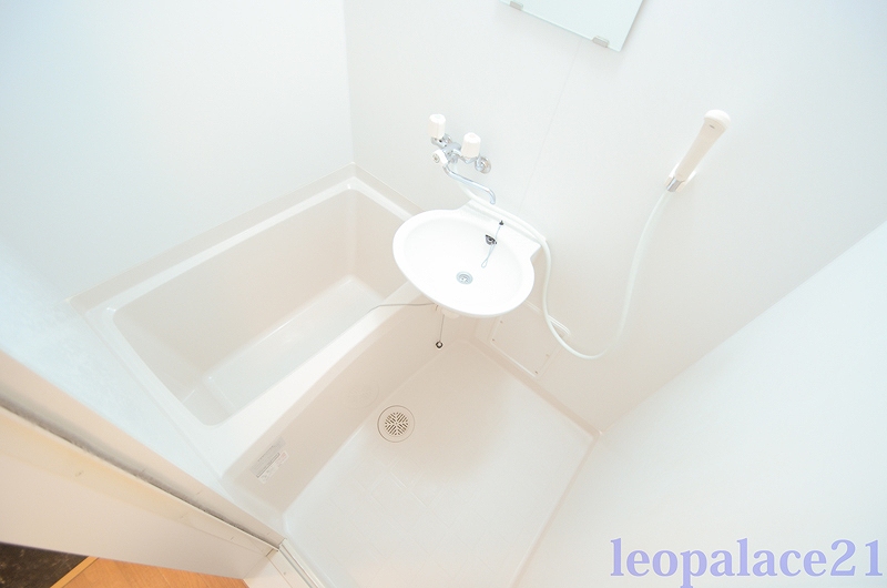 レオパレスミント千里 風呂画像