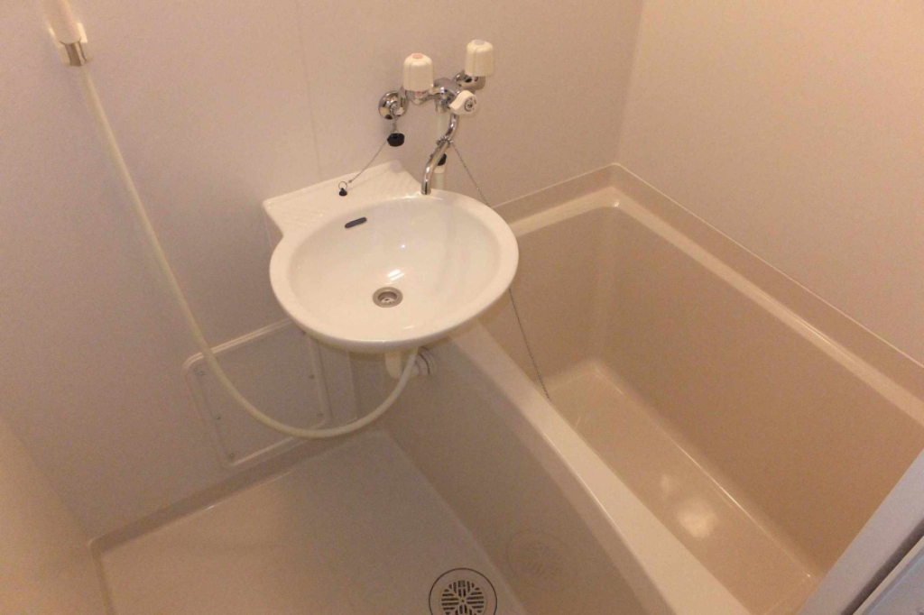 レオパレスセブンスヒルⅤ 風呂画像