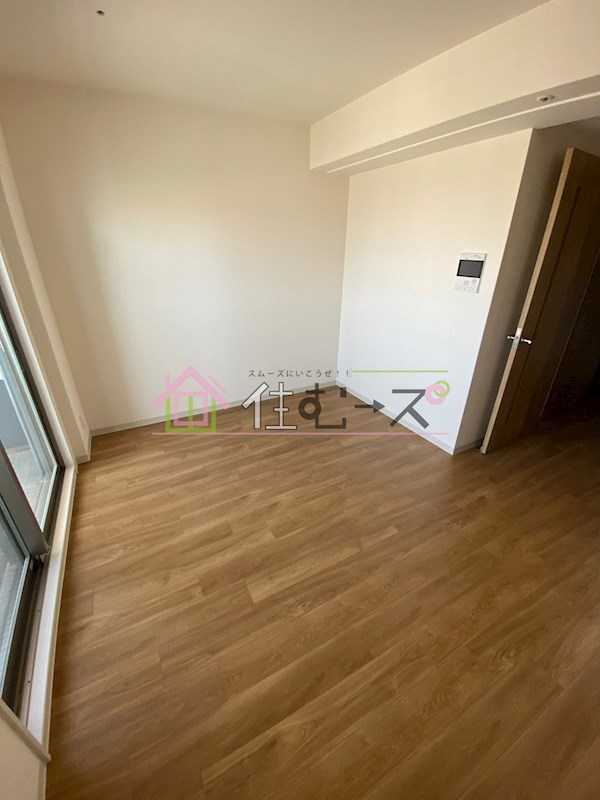 フォーリアライズ阿波座WEST リビング