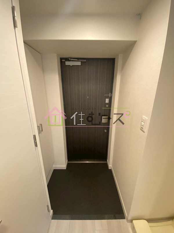 ファステート難波WESTパーク 玄関