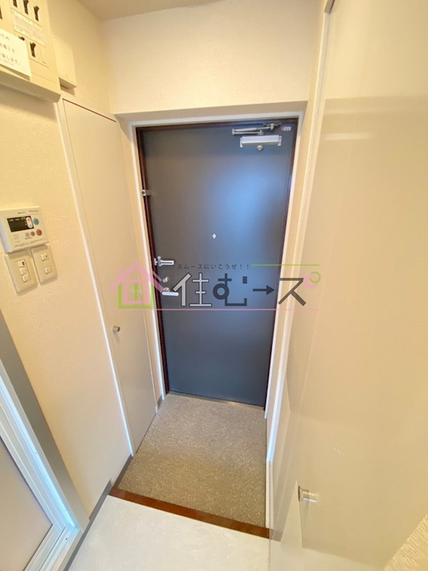 エトワール北梅田 玄関